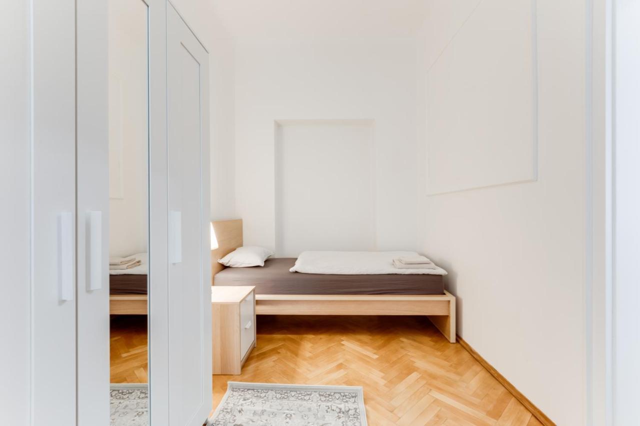 Lovely Apartments Heart Of 프라하 외부 사진